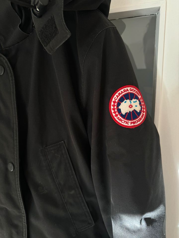 ✅ Canada Goose Jacke Damen XS Schwarz in Hamburg