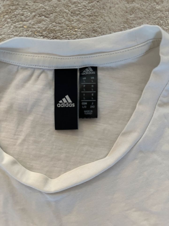 Adidas T-Shirt, Größe L in Karlsruhe