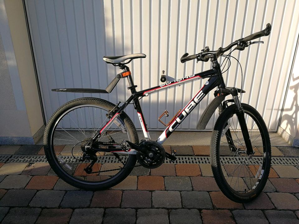 Cube Analog Mountainbike in Tiefenbach Kr Passau