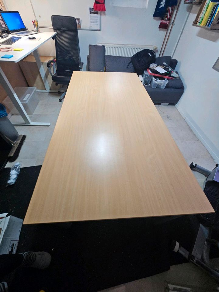 Schreibtisch 2m x 1m .. super Zustand in Mannheim