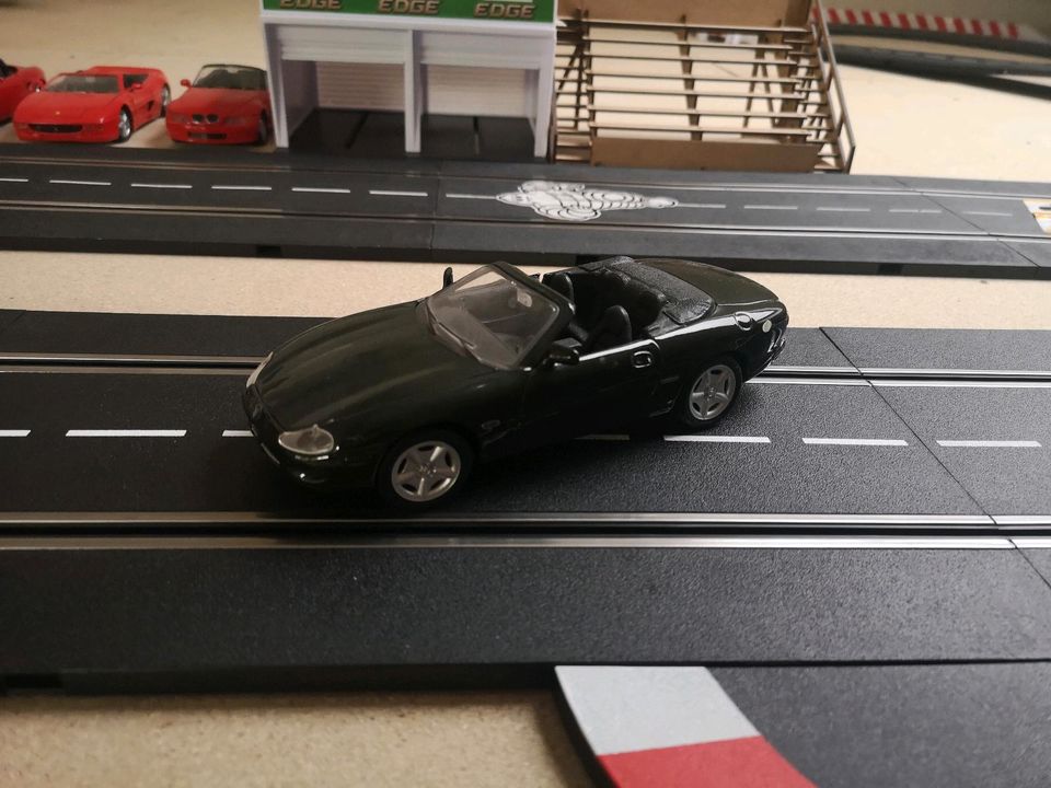 Modellauto Jaguar XK8 im Maßstab 1 :24 in Bad Mergentheim