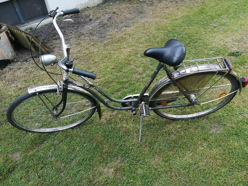 Damen und Herren Fahrrad 3 Gang 28 Zoll RH 56cm mit Rahmenschloss in Centrum