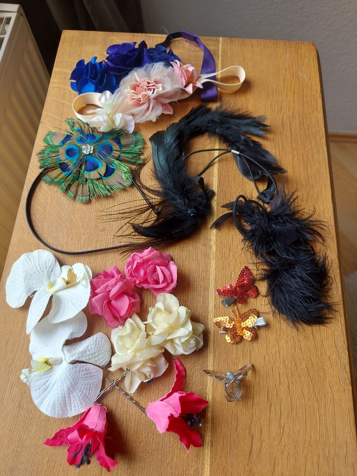 Wunderschöner Haarschmuck Spangen Blüten in Bremen