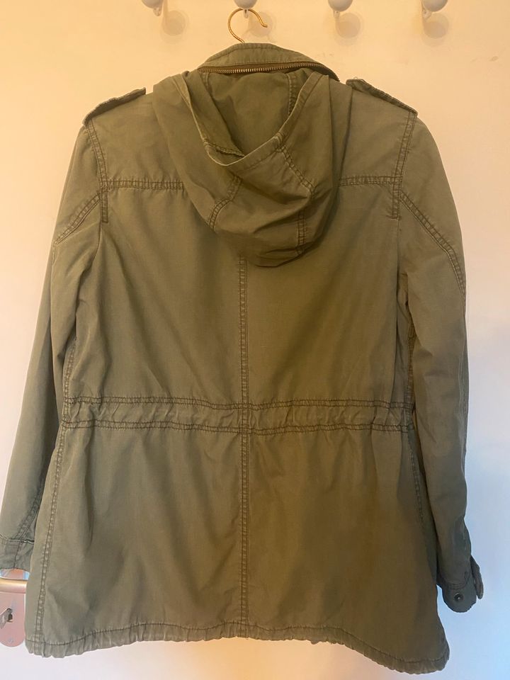 Parka Jacke Sommer  H&M, Gr. 34 in München