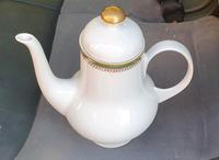 Vintage Kahla Kaffeekanne mit Goldrand (DDR) Bayern - Miltenberg Vorschau