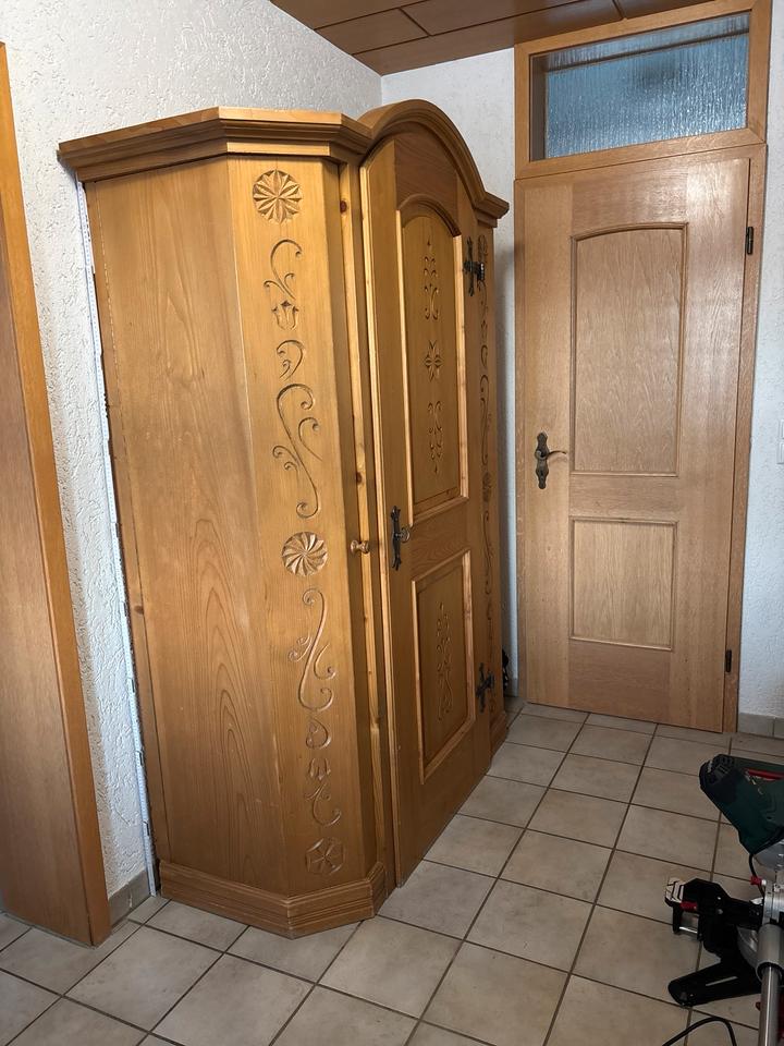 Bauernschrank vom Schreiner in Bogen Niederbay