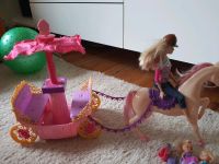 Barbie Kutsche mir Pferd, 5 Barbies Altona - Hamburg Ottensen Vorschau