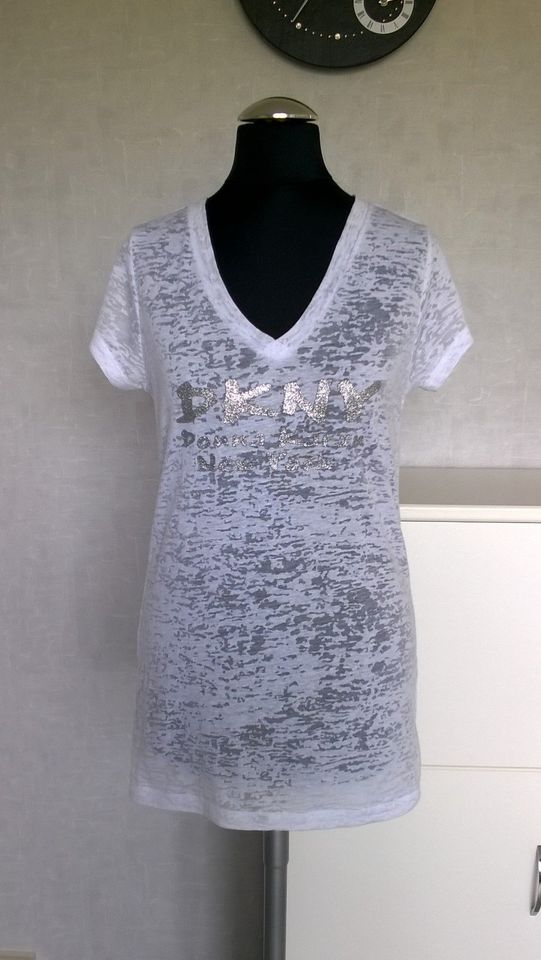 T-Shirt Oberteil Top weiß Ausbrenner Print DKNY Gr XS leicht dünn in Berlin
