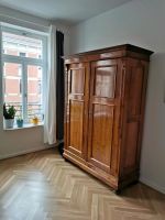 Antique Schrank massives Holz Leipzig - Leipzig, Südvorstadt Vorschau