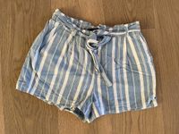 TALLY WEiJL Shorts blau-weiß gestreift Gr. 34 mit Seitentaschen Hessen - Linsengericht Vorschau