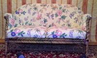 Sehr schönes Sofa 2-Sitzer aus Italien Bezug " Paeonia" Sachsen-Anhalt - Bernburg (Saale) Vorschau