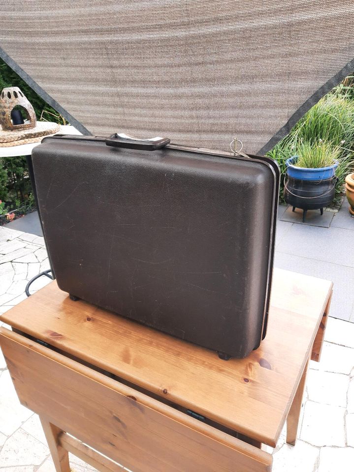 Samsonite Koffer, braun mit Schlüssel, Autoreise, Aussendienst in  Nordrhein-Westfalen - Oerlinghausen | eBay Kleinanzeigen ist jetzt  Kleinanzeigen