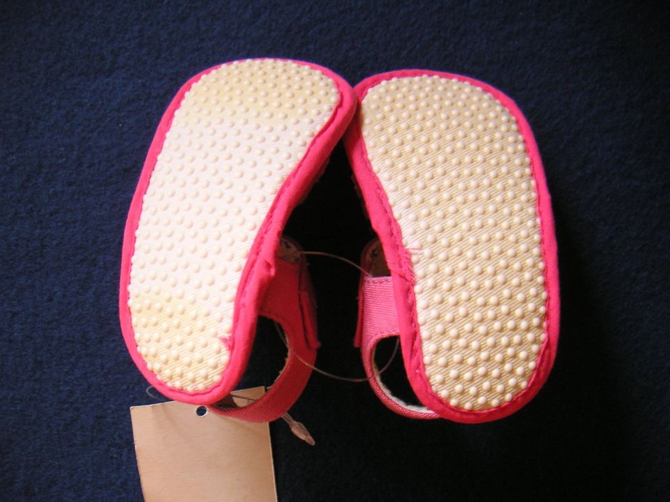 Sandalen für Babys Gr. S 3 - 6 Monate rosa in Petershagen