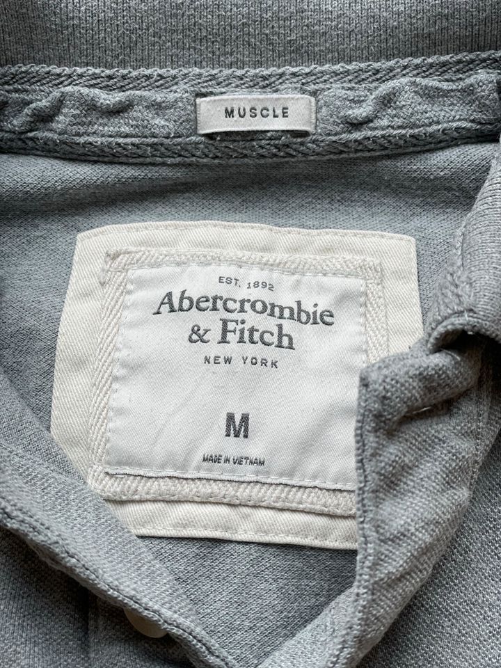 T-Shirt Abercrombie & Fitch Größe M grau in Leipzig