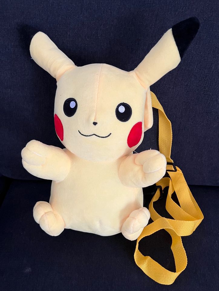 Pikatchu Pokemon Tasche Plüschtier Kuscheltier neu in Duisburg