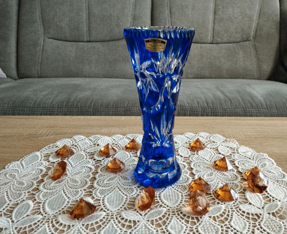 Bleikristall Vase blau Überfangglas in Ueckermuende
