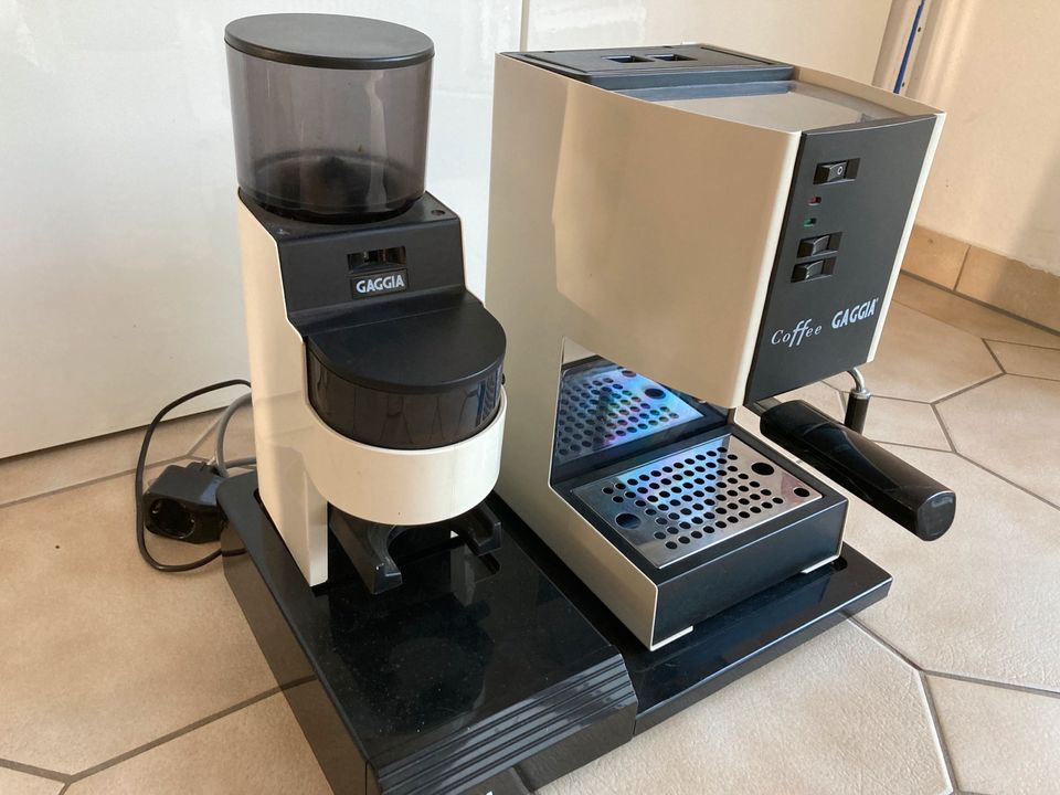Gaggia Espressomaschine Kaffeemaschine Kaffeemühle Standplatte in Wald-Michelbach