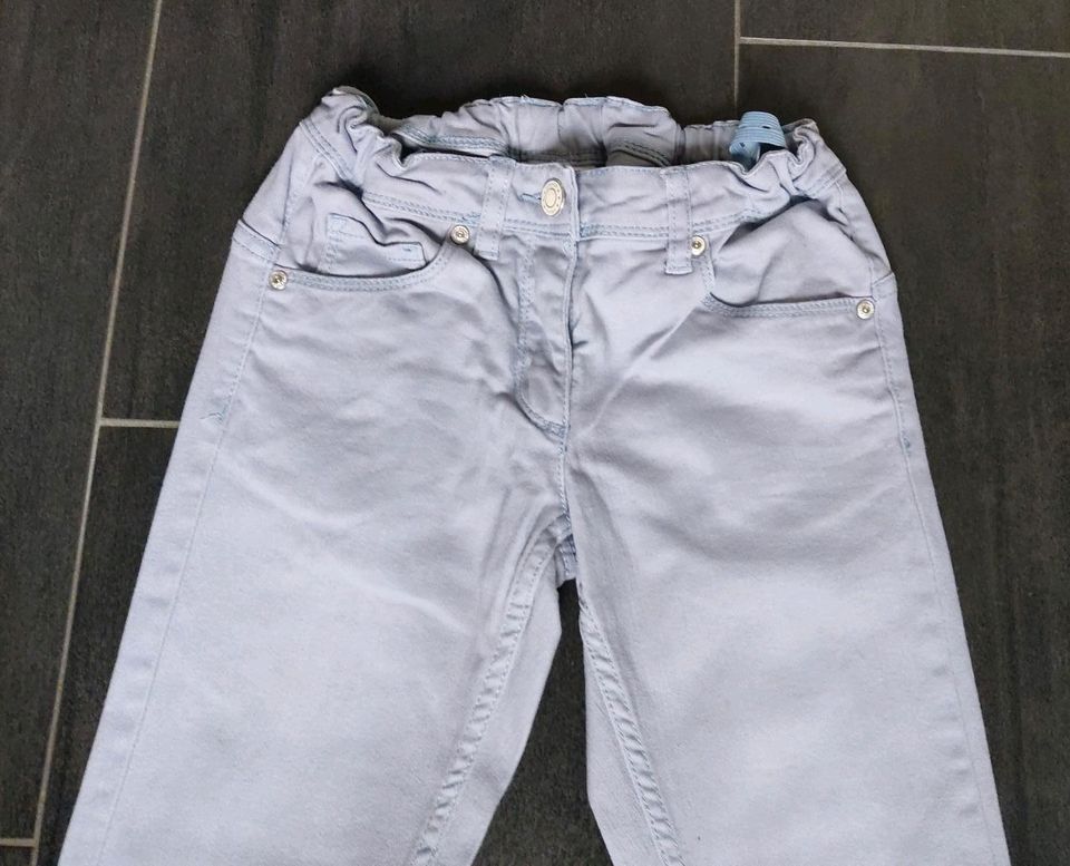 Mädchen 140 146: H&M Jeans weiß + Pocopiano Jeans in Albachten