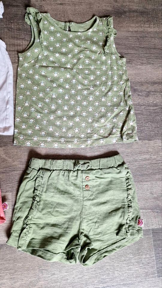 Mädchen set C&A , hausanzug,  short und shirt Gr.86 in Schifferstadt