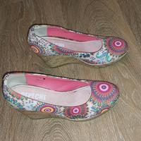 chice Keilabsatz Schuhe bunt von Depeche` Gr.39 Niedersachsen - Barnstorf Vorschau