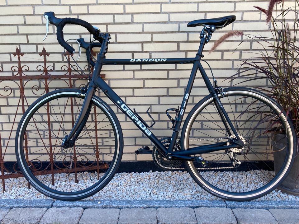 Rennrad Gepida 63 cm Rahmen 28“ schwarz matt in Meinersen