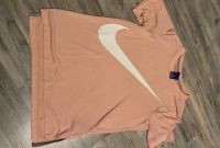 Nike T-Shirt mit Schlitzen Saarland - Illingen Vorschau