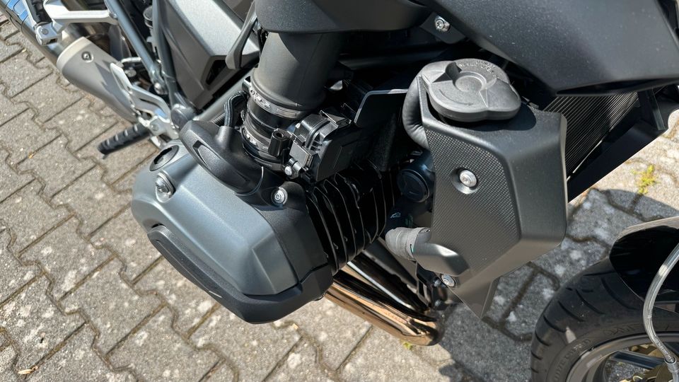 BMW R1200R absolut neuwertiger Zustand in Wuppertal