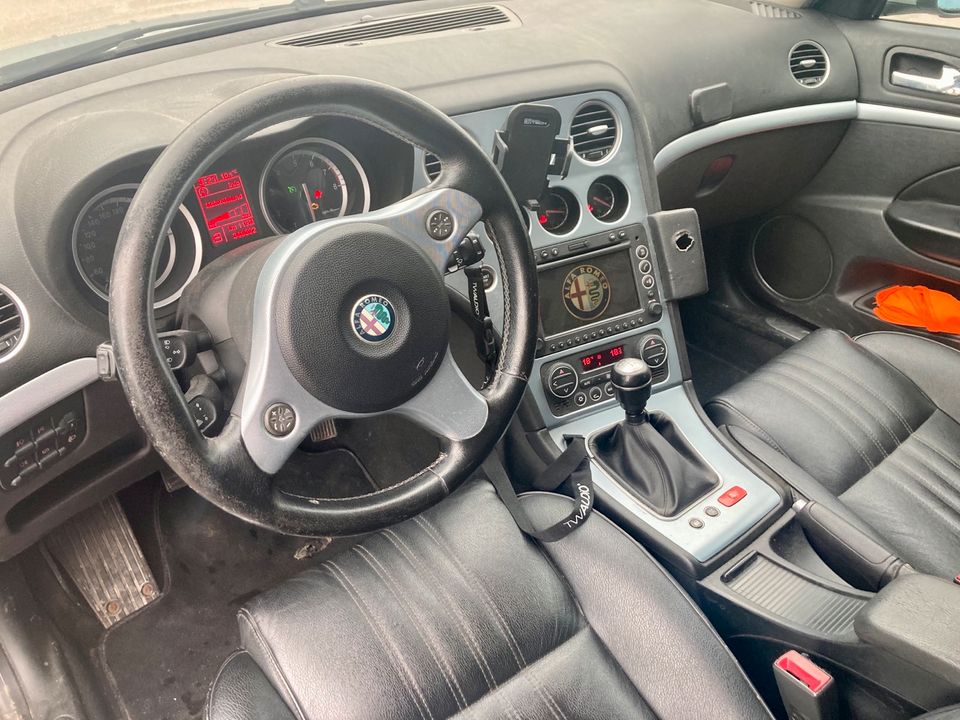 Alfa Romeo 159 2.2 JTS mit TÜV in Au