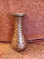 Alte Vase Messing florale Ornamente ziseliert farbig H 12cm Sehr Brandenburg - Frankfurt (Oder) Vorschau