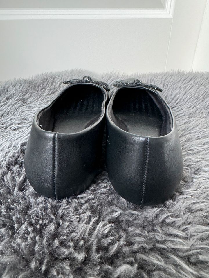 Ballerinas/Schuhe Mädchen/Damen schwarz & weiß Gr. 37 ⭐️NEU⭐️ in Wuppertal