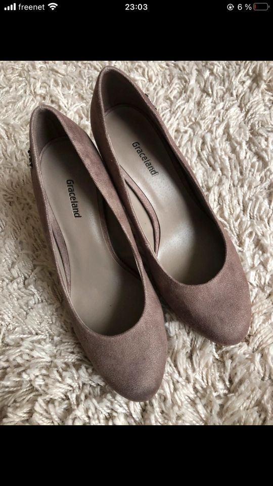 Pumps high heels braun taupe wildlederimitat Plateau 37 wie neu in Hannover