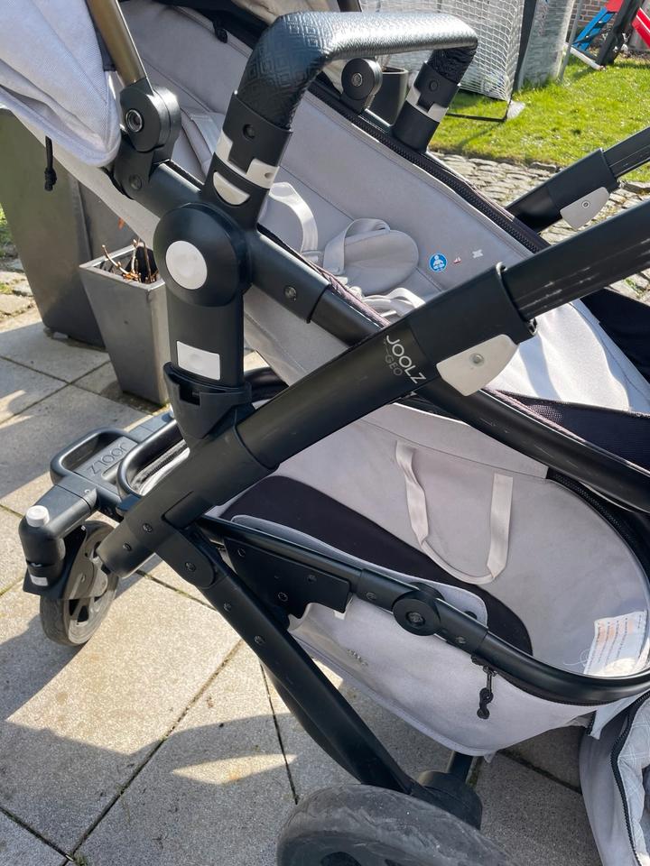 Joolz Geo 3 Kinderwagen hellgrau schwarz mit viel Zubehör in Würselen