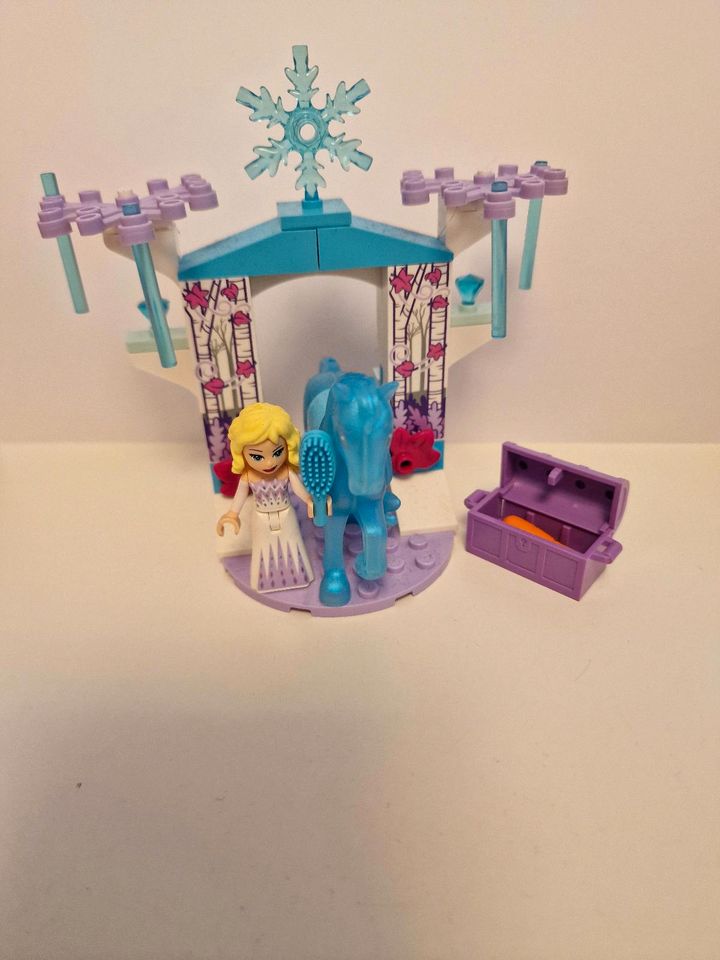 Lego 43209 Disney Elsa und Nokks Eisstall Eiskönigin in Berlin