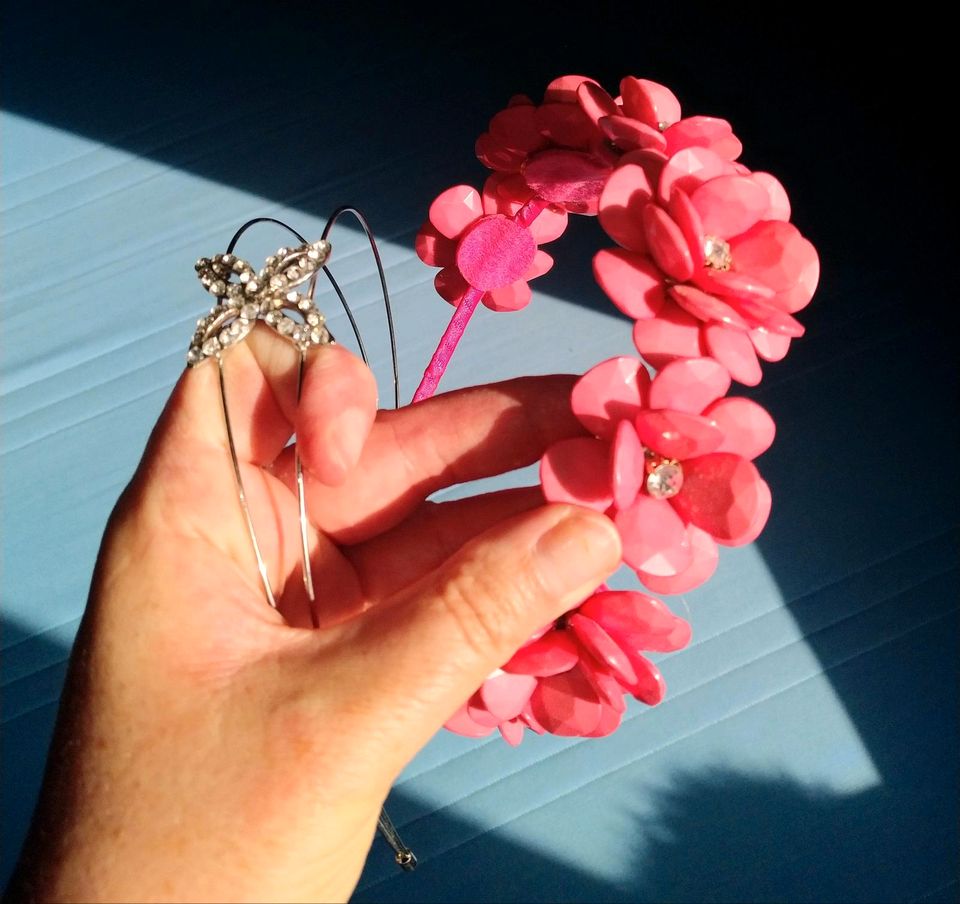 2 Haarreifen mit Blumen / Strass in Tangermünde