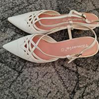 wunderschöne  weiße  Sandalen Berlin - Köpenick Vorschau