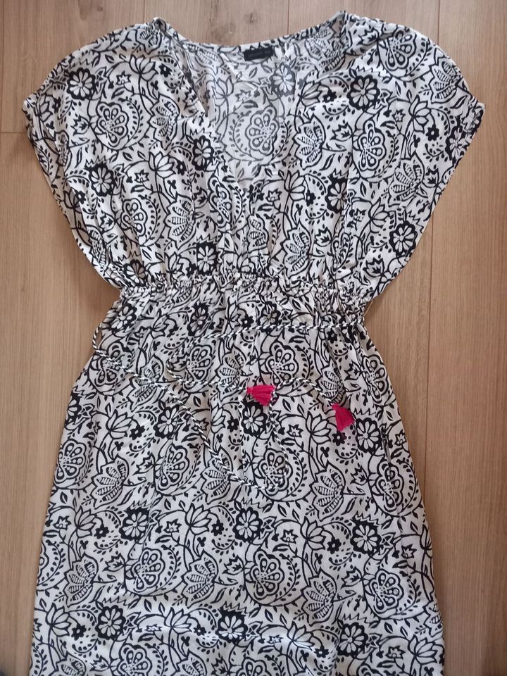 Oysho Kleid Gr. M Neu in Offenbach