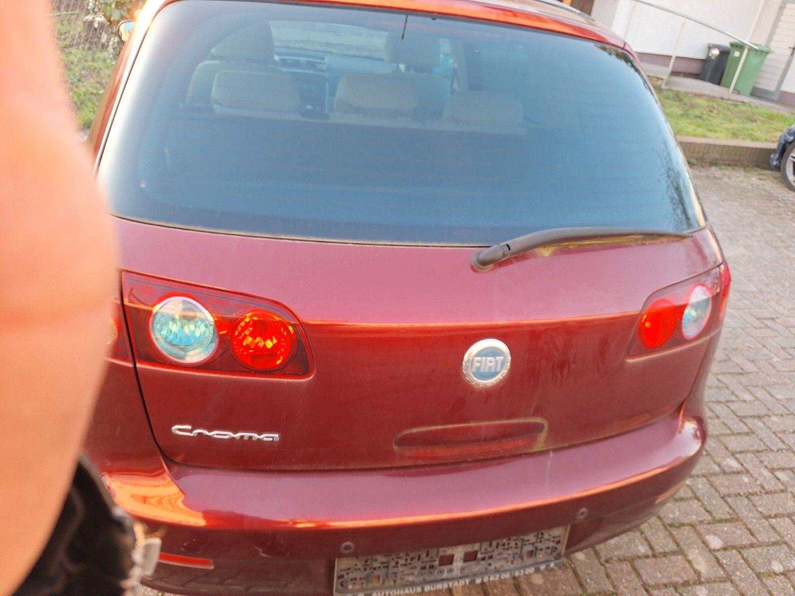 Abbildung des Autos Fiat Croma 2.2 16V Activ…