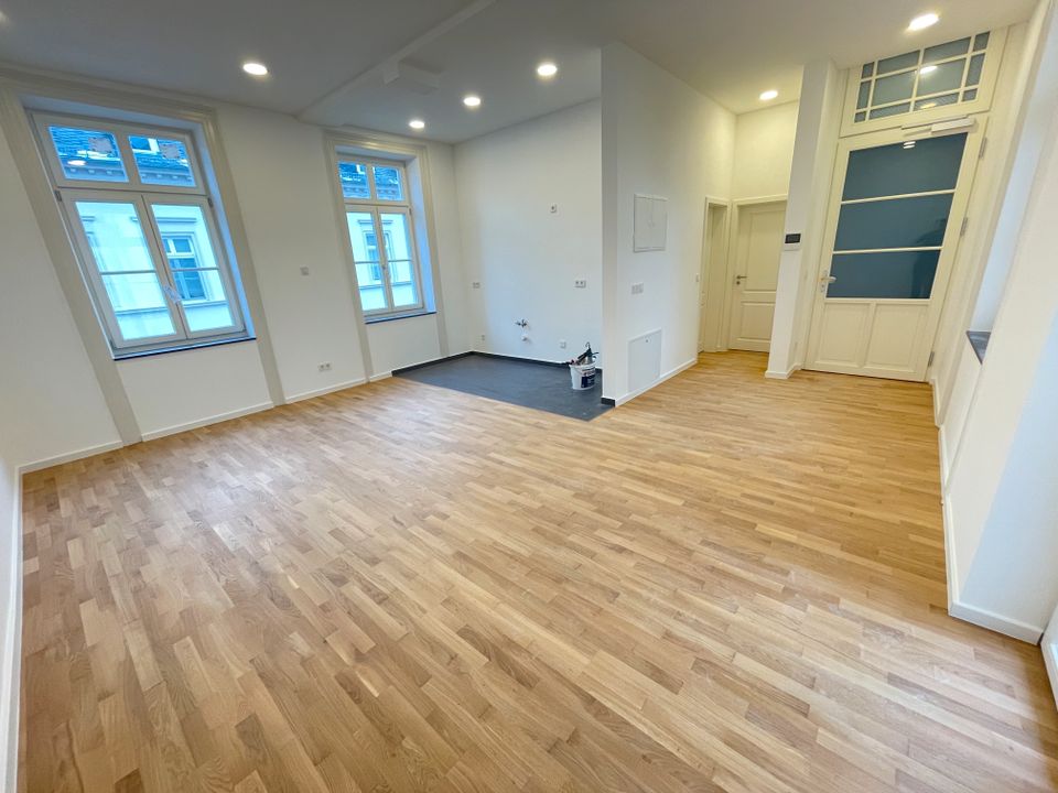 Frisch Sanierte 2 Zimmer-Wohnung in Zentraler Lage von Wiesbaden in Wiesbaden