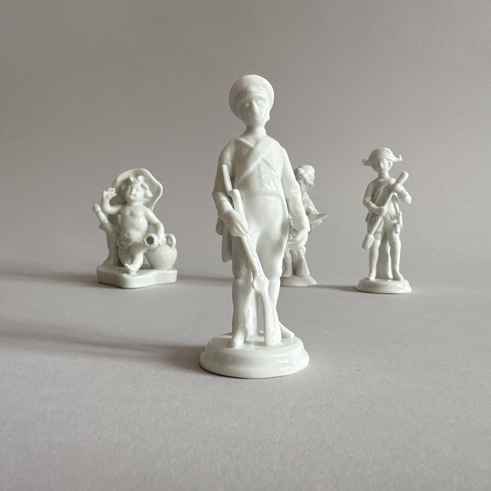 Volkstedt Porzellanfiguren 4er-Set – Klassische Sammlerstück in Backnang
