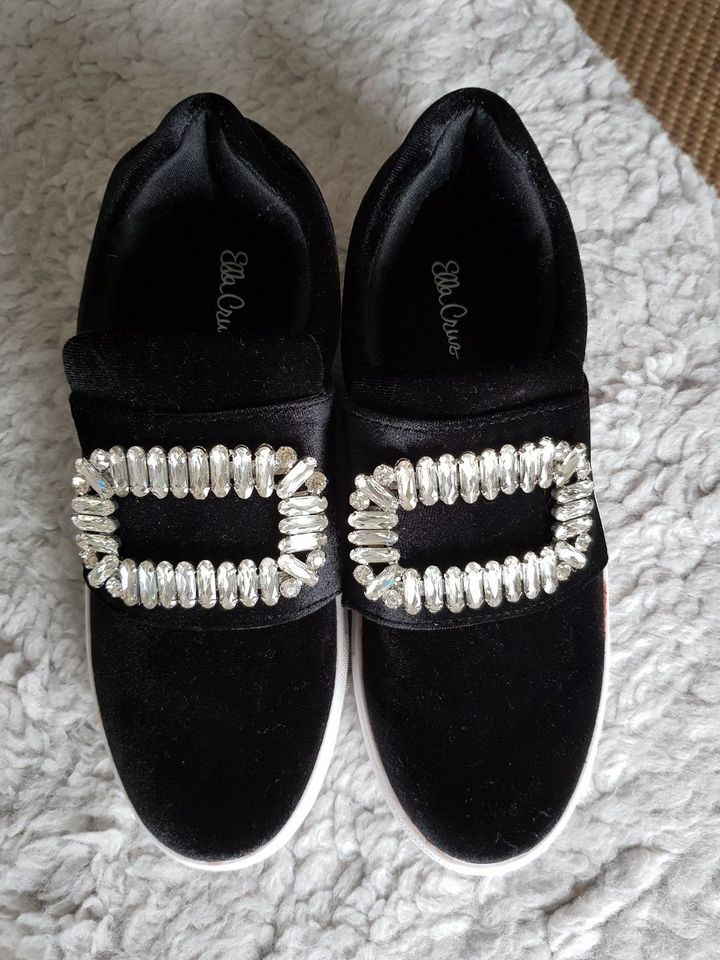 Neu Ella Cruz Damen Schuhe Sneaker Glitzer schwarz Gr.38 Trachten in Unterschleißheim