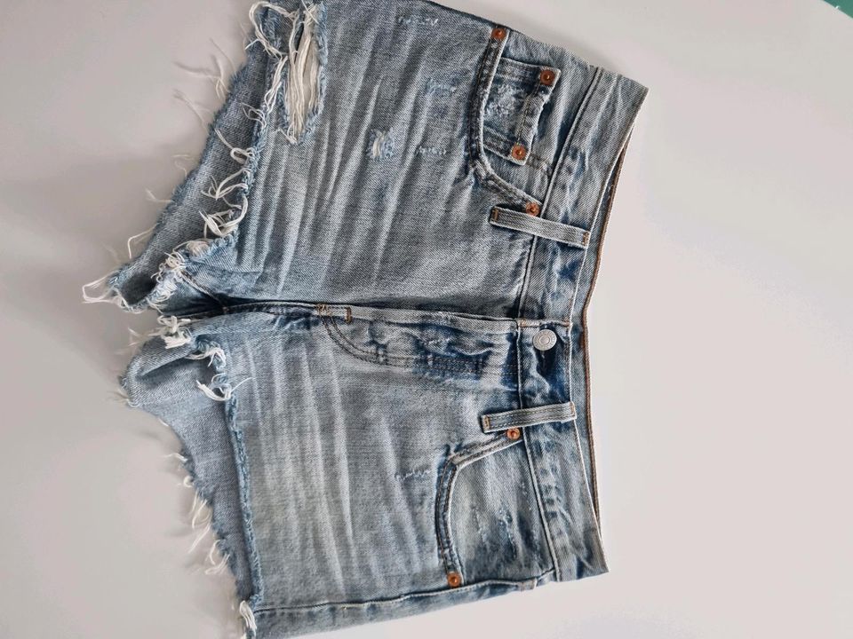 Levis Jeans shorts Weite 25 in Riedstadt