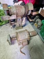 DDR Schleifbock Werkstatt VEB Siemens Werkbank für Trabant Simson Sachsen - Leisnig Vorschau