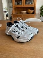 New Balance 6,5 40 452 Sneaker Damen Schwarz Weiß Thüringen - Erfurt Vorschau