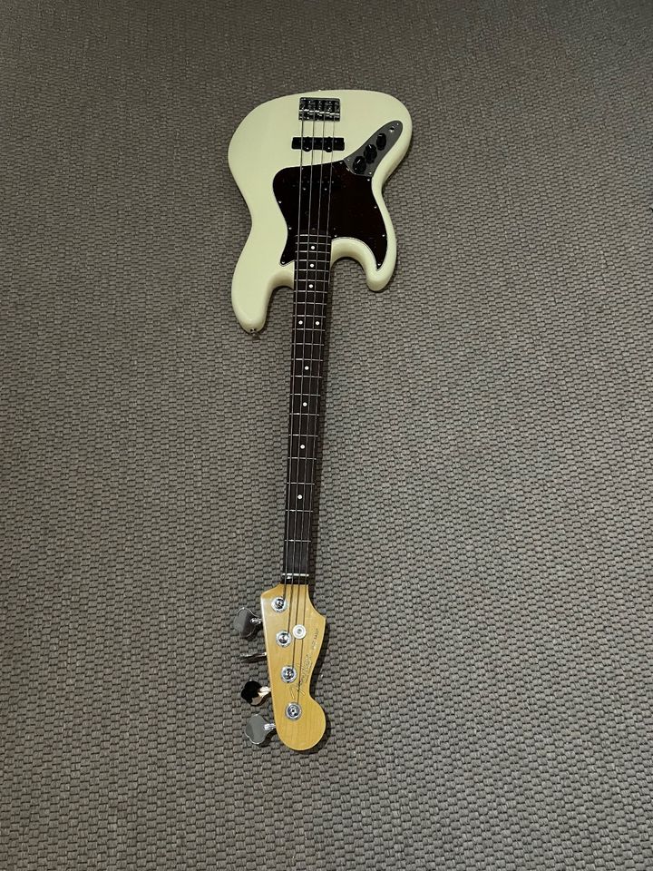 Fender American Pro II Jazz Bass Lefthand RW in Olympic White in Potsdam