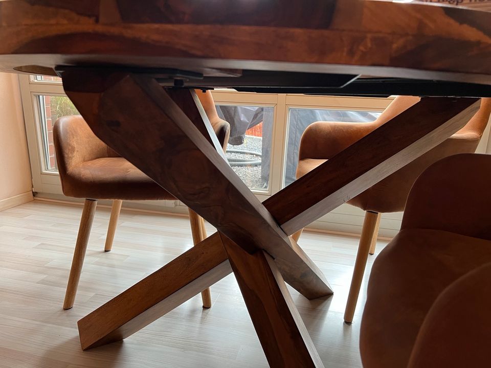 Esstisch mit Stühle in Neuruppin