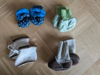 4 Paar Babyschuhe Überzieher zu verschenken Nordrhein-Westfalen - Wesseling Vorschau