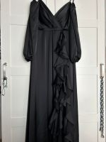 Schwarzes Abendkleid mit Volantärmeln / Ausschnitt/ mit Schlitz Nordrhein-Westfalen - Siegen Vorschau