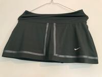 Tennis Combi Damen Top und Rock grün Nike Dri-Fit Größe S Berlin - Westend Vorschau