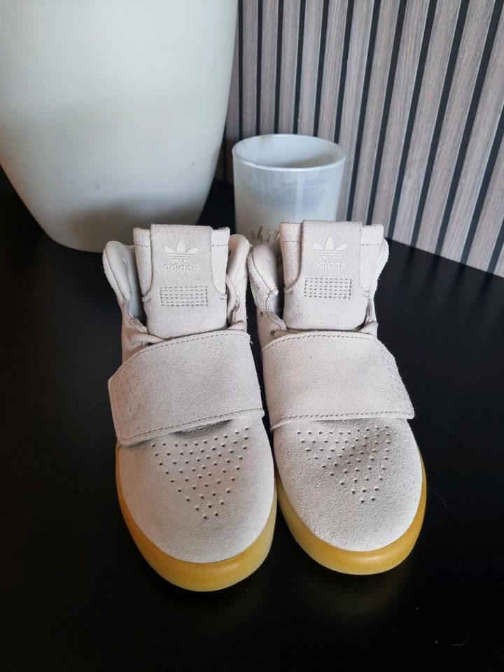 Adidas Sneaker Schuhe Turbular Invader Strap Sand Beige Neu in Pulheim