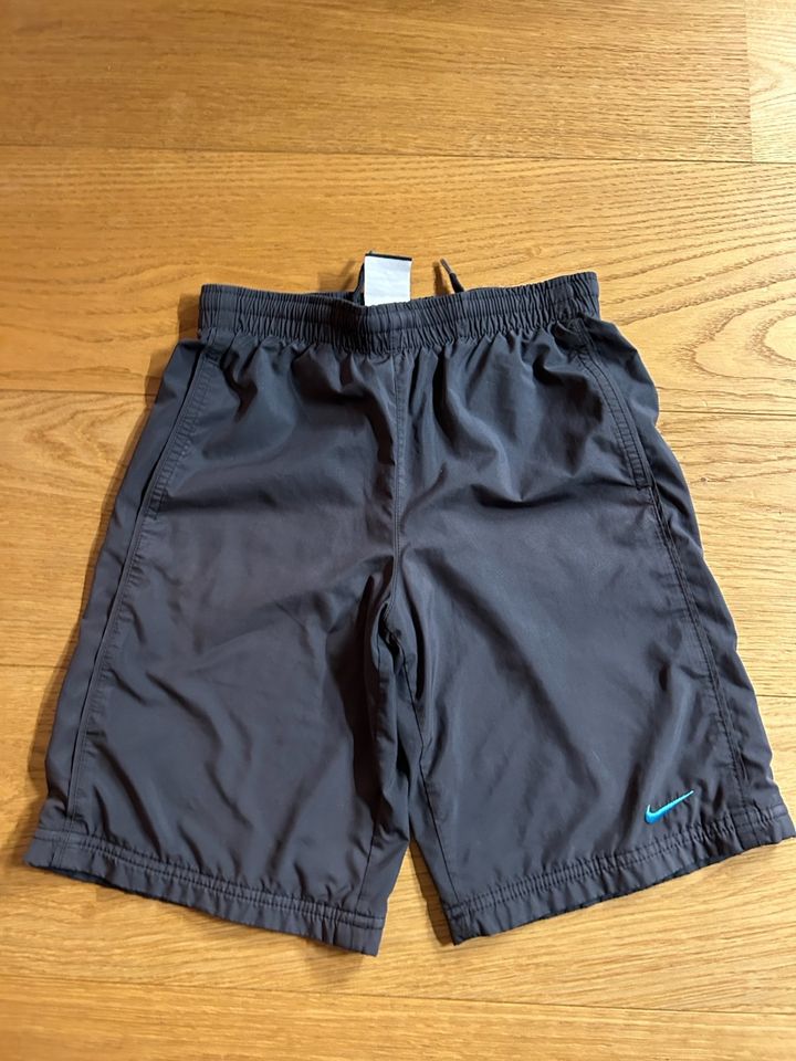 Nike Badehose Gr. 122/128, 7-8Jahre in Hamburg